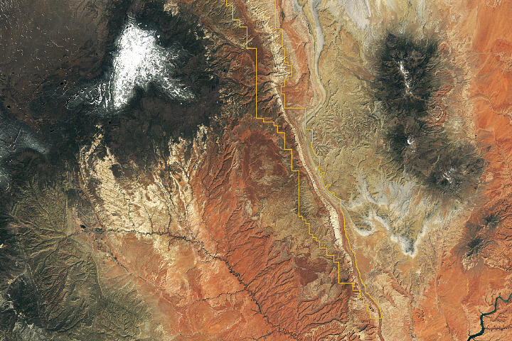 Traces of an Ancient Watery World in Capitol Reef