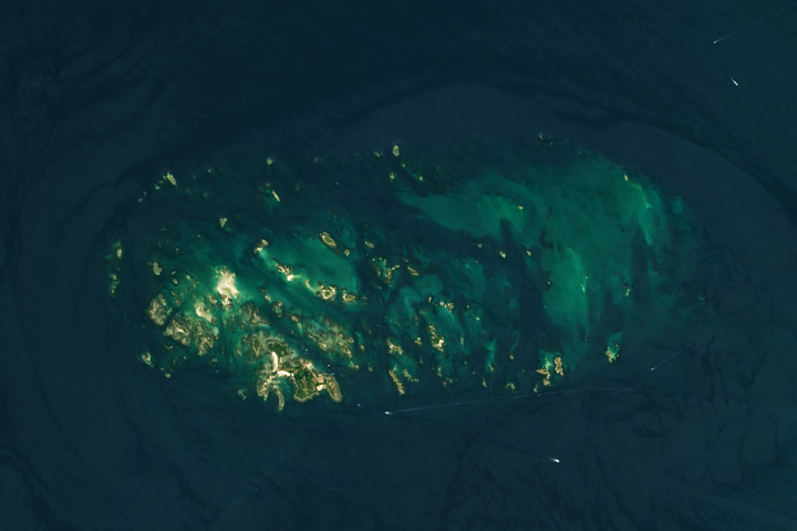 Ebb and Flow in the Chausey Islands