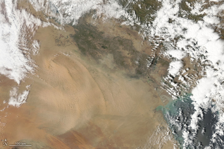 Dust Storm Sweeps Through Iraq - related image preview