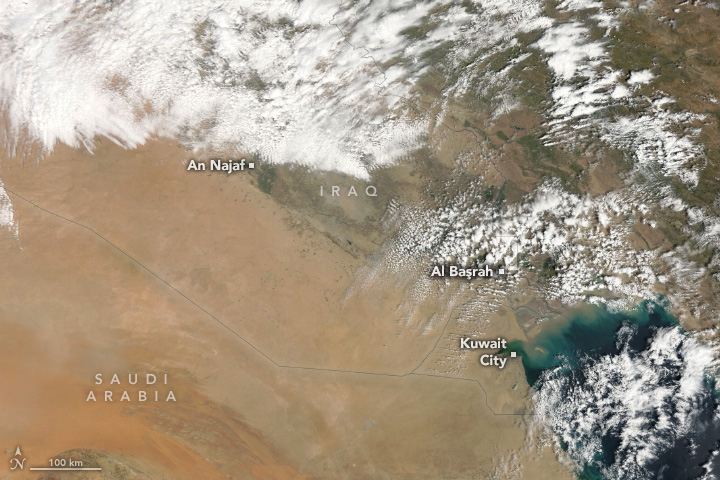 Dust Storm Sweeps Through Iraq - related image preview